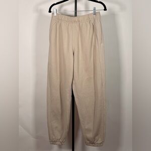 NWOT Lululemon Scuba Mid-Rise Oversized Jogger *Regular
